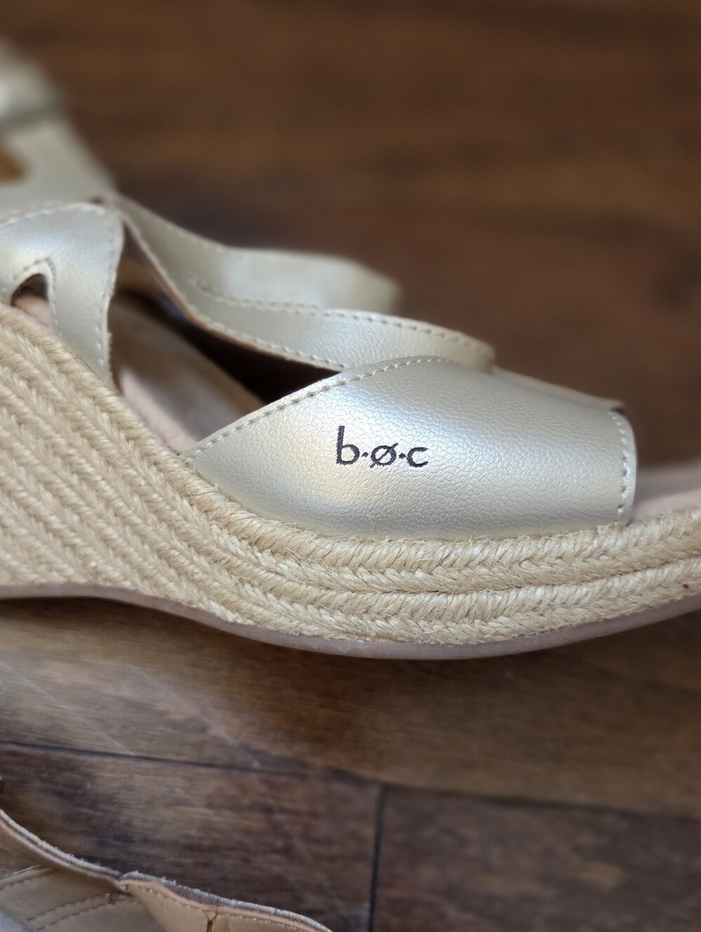 BOC Born Concept Gold Champagne Strappy Espadrille Wedge Sandal Size 8 - Picture 7 of 11